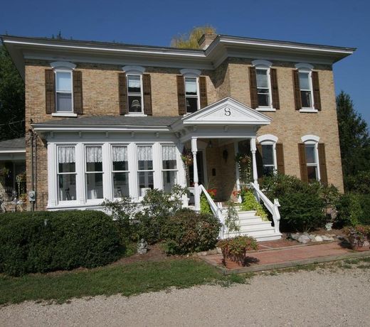 The Seymour House Bed & Breakfast