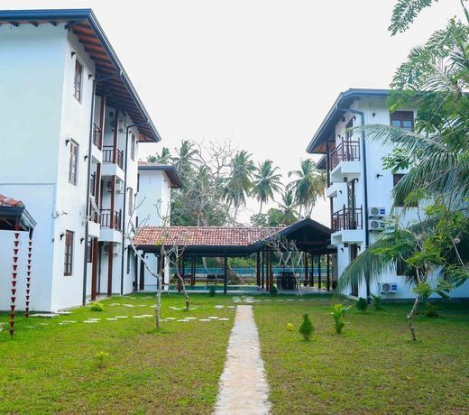 Lagoon Boutique Hotel