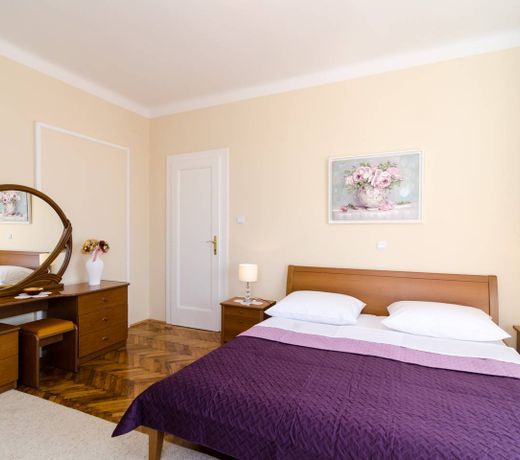 Apartment & Room Ivela