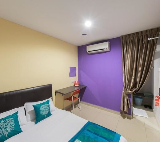 OYO 131 Dejaya Hotel Kota Damansara