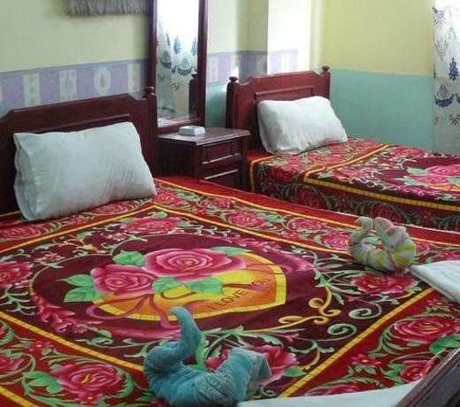 NEW EVERST HOTEL