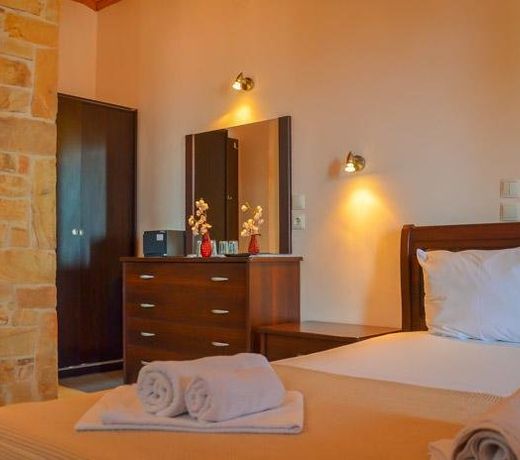 Ellas Hotel