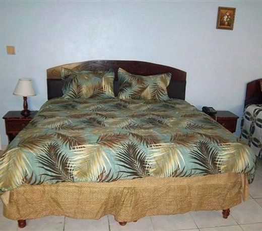 Tropical Court Resort Near Montego Bay Airport