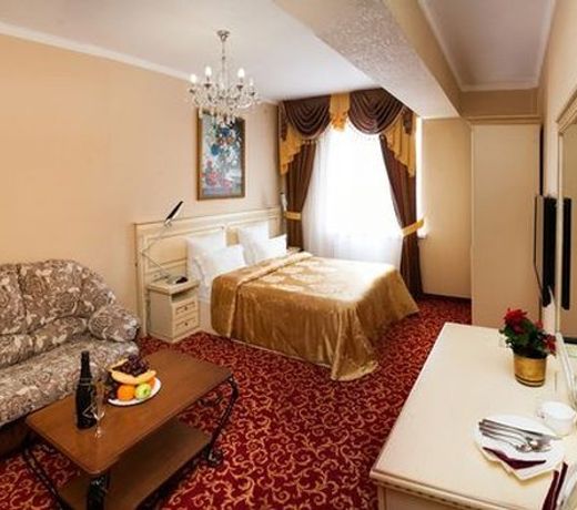 Uyut Ripsime Hotel