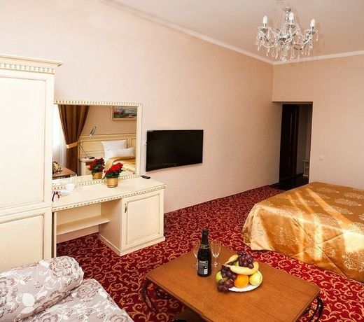 Uyut Ripsime Hotel