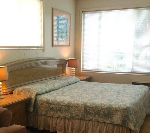 Surf Inn Hotel