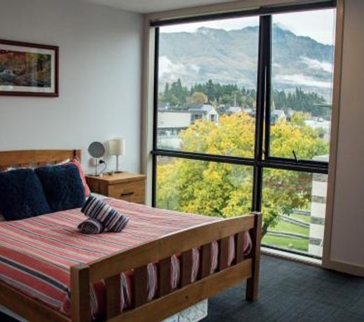 Adventure Q2 Hostel