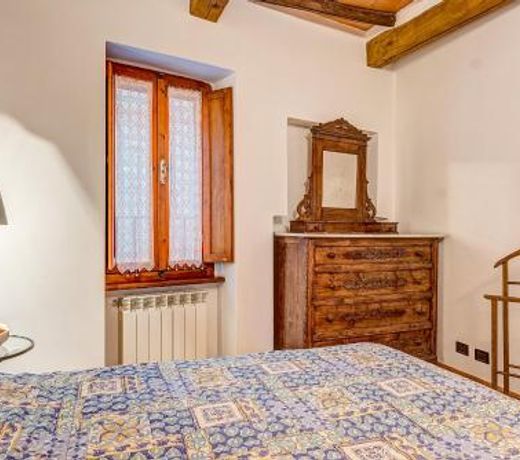 Renaissance Apartment