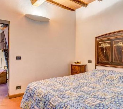 Renaissance Apartment