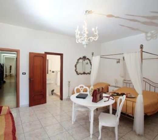 ZO. NE. Baroque B&B