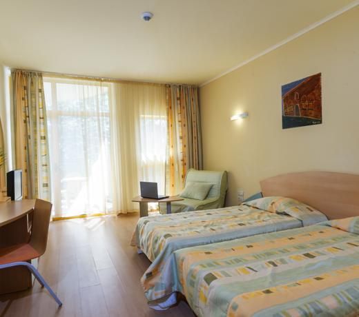Atlas Hotel - Free Outdoor Pool and Heated Indoor Pool