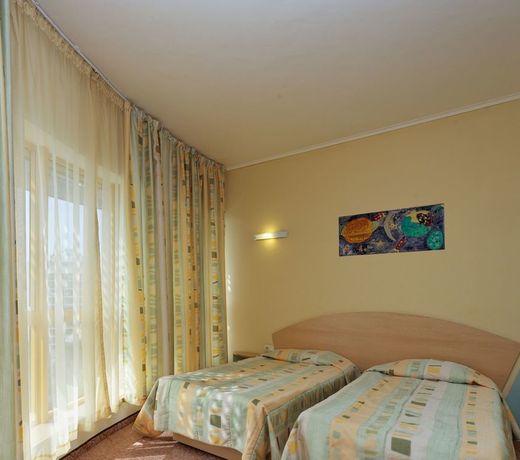 Atlas Hotel - Free Outdoor Pool and Heated Indoor Pool