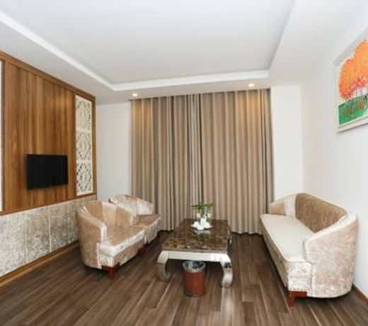 Central Phu Hung Hotel