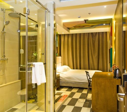 Metropark Holiday Inn (Harbin Central Street)