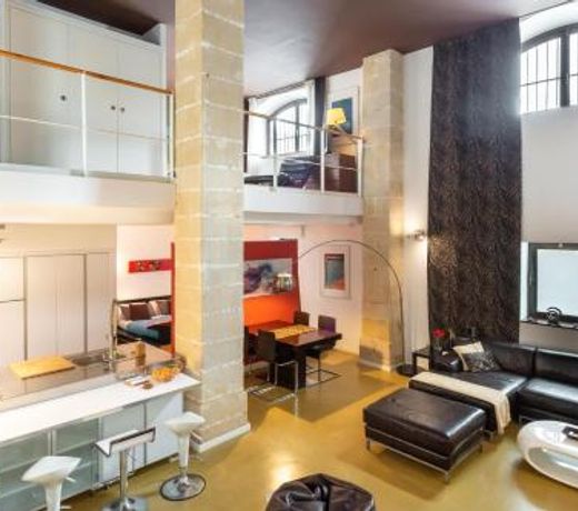 artQhost Jerez Huge Loft & Free Parking