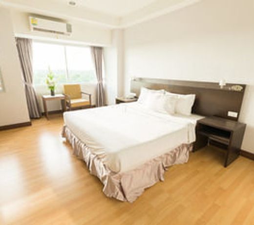 SinKiat Buri Hotel