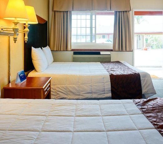 Town and Country Inn