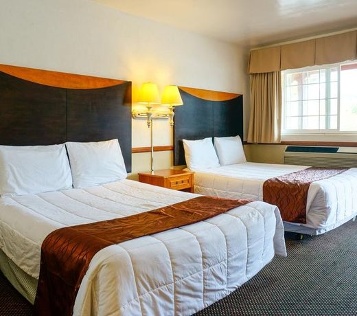 Town and Country Inn