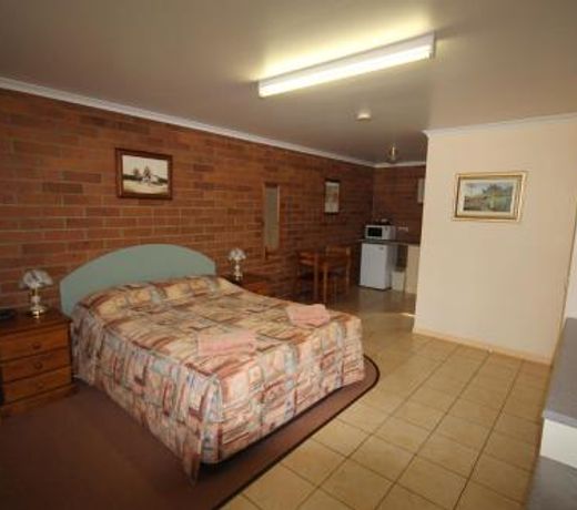 Rubyvale Motel & Holiday Units - An Adults Only Getaway