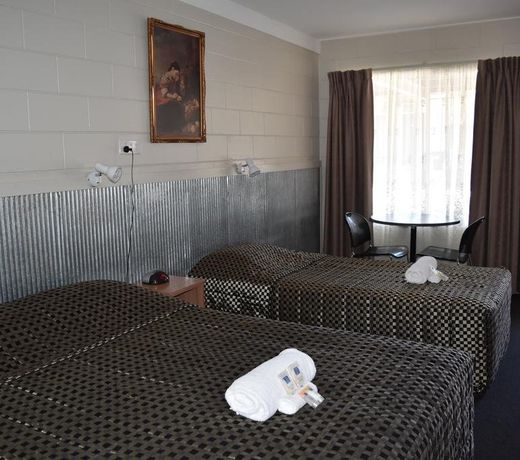 Black Diamond Motel