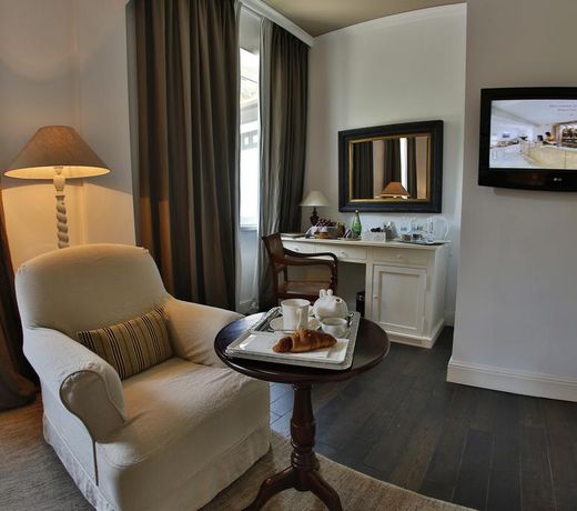 Oasis Boutique Hotel, Riviera Holiday Club, private beach
