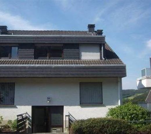 Spacious Apartment in Niedersfeld near Lake