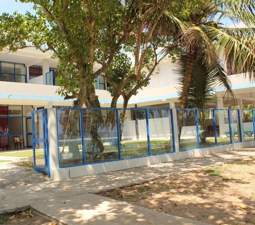 Paradise Beach Resort & Diving school
