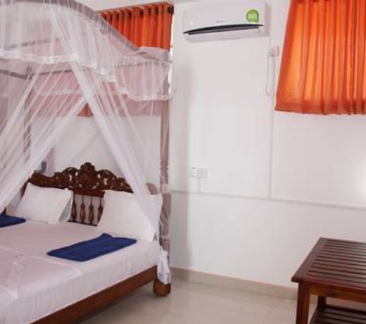 Paradise Beach Resort & Diving school