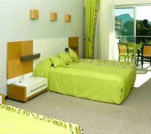 KEMER REACH