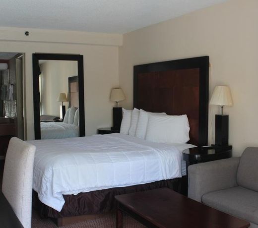 Deerfield Inn & Suites