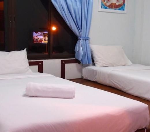 Khao Lak Traveller Lodge