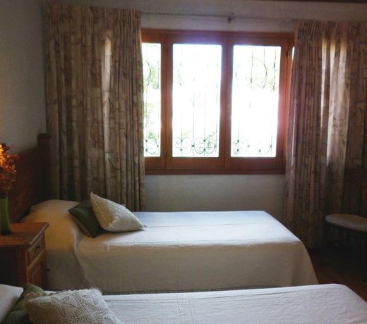 816 B&B