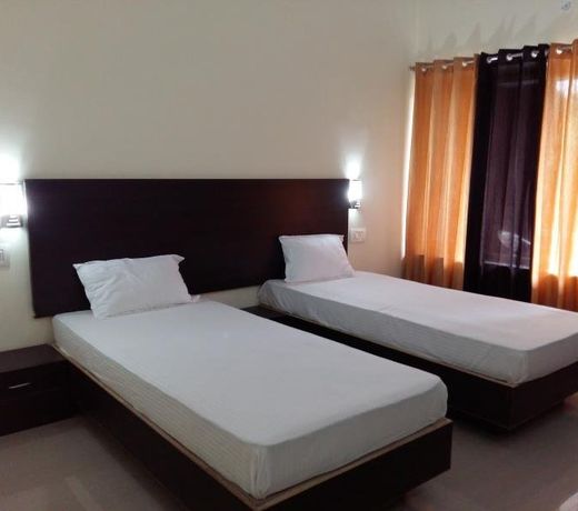 Yogi Ashram Guest House