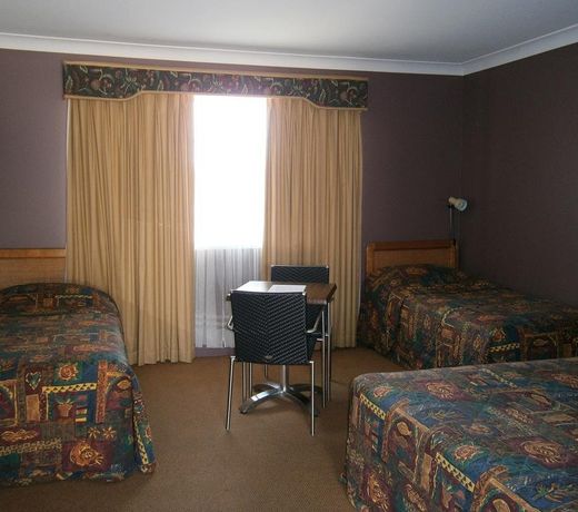 Highlands Motor Inn