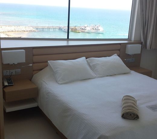 Vrissaki Beach Hotel