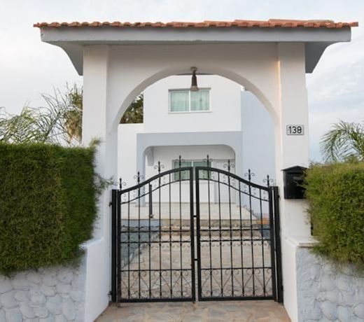 Makronissos Beach Villas