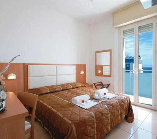 Amadei Hotel Figaro & Apartments