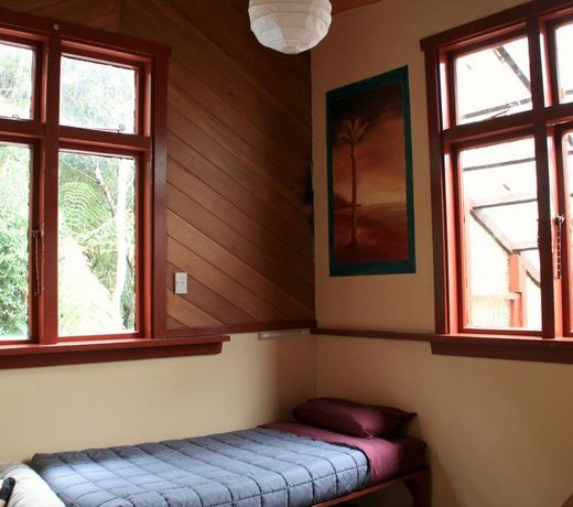 Te Nikau Retreat