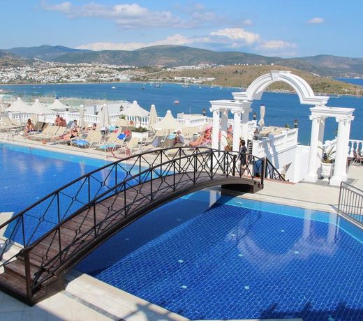 Grand Newport Hotel - All Inclusive