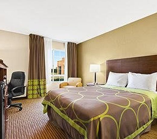 Super 8 by Wyndham Madison