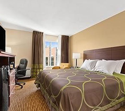 Super 8 by Wyndham Madison