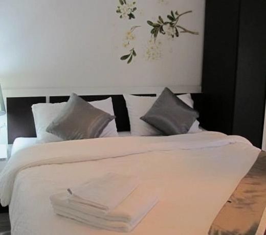 GREEN PHUKET GUESTHOUSE