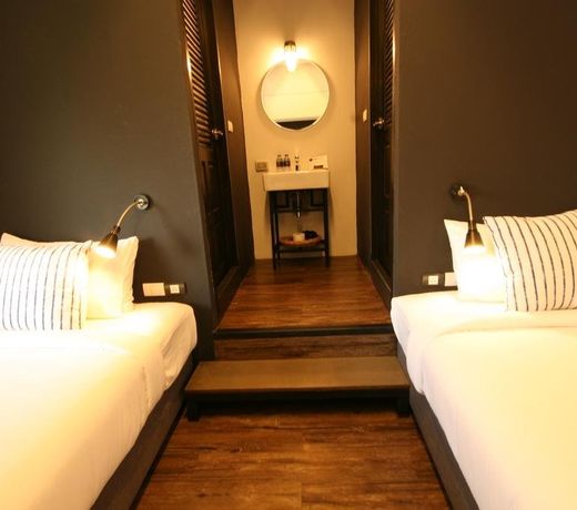 STrips the Poshtel