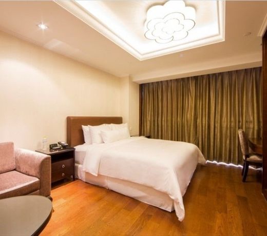Qingdao Center Hotel and Apartment
