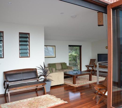 Yolla Beach House