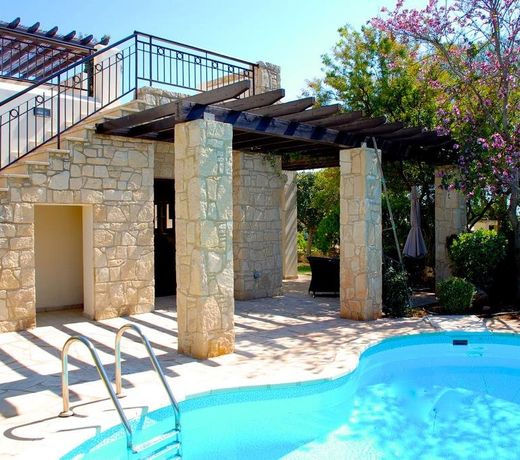 3 bedroom Villa Omodos with private pool, Aphrodite Hills Resort