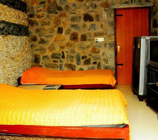 Bamboo Banks Farm & Guest House