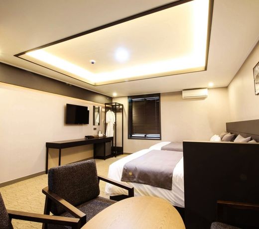 B.Cent Hotel
