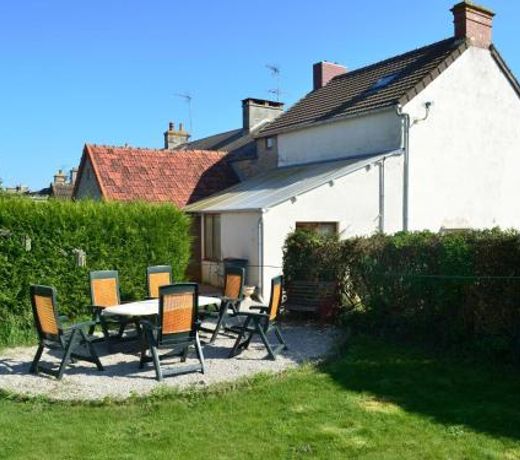 Nice holiday home in a quiet area close to Utah beach D Day