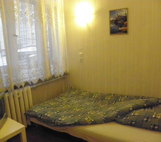 AB LABIRYNT POKOJE GOÅ??CINNE